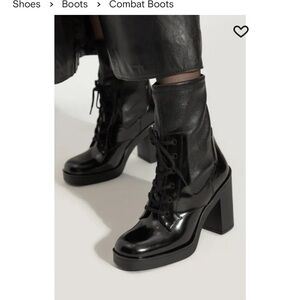 Worn twice Stuart Weitzman Everitt Bootie | 8.0.